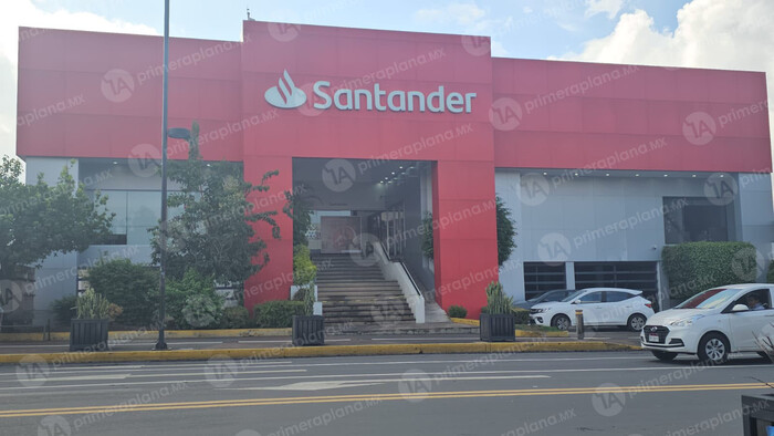 Robaron casi tres millones de pesos del banco Santander, en Morelia