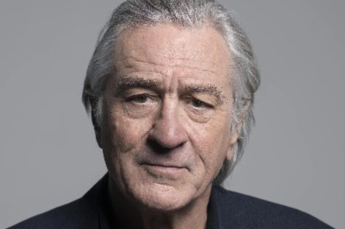 Robert De Niro se lanza de 9 metros de altura desde un yate