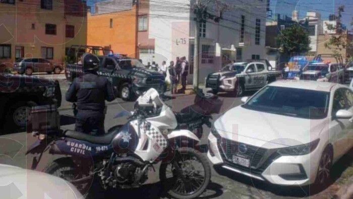 Robo de vehículo en Jacona genera persecución y balacera