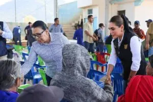 Rosa Icela Rodríguez y Evelyn Salgado se reúnen con pobladores de Chilapa, Guerrero