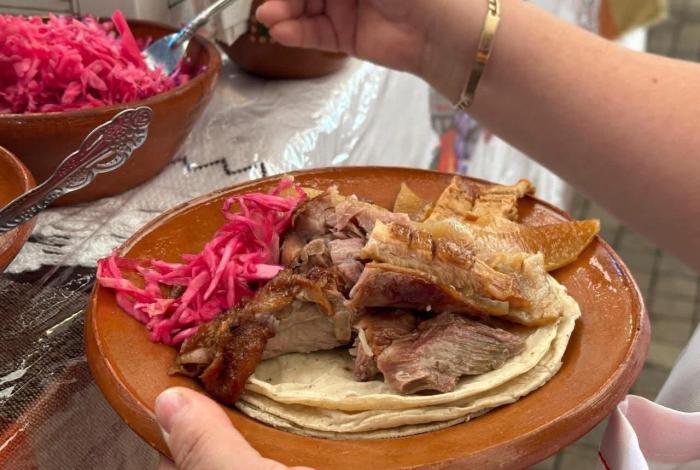 Rumbo a la gran fiesta del fútbol, Alan x el Mundo invita a descubrir los sabores de Michoacán