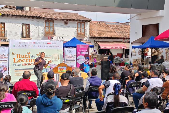 Ruta de Lectura llena de historias y comunidad a Pátzcuaro