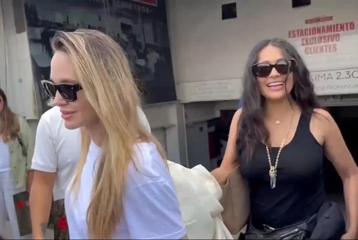 Salma Hayek y Angelina Jolie generan polémica por uso de helicóptero en Veracruz