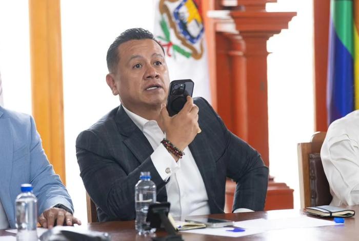 Sancionan al secretario de Gobierno de Michoacán por incumplir medida en favor de la niñez