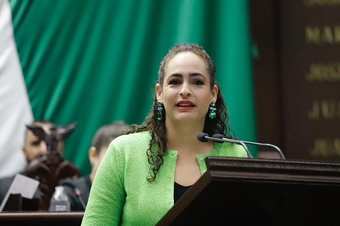 Sandra Arreola celebra aprobación de reforma federal para prevenir el maltrato animal