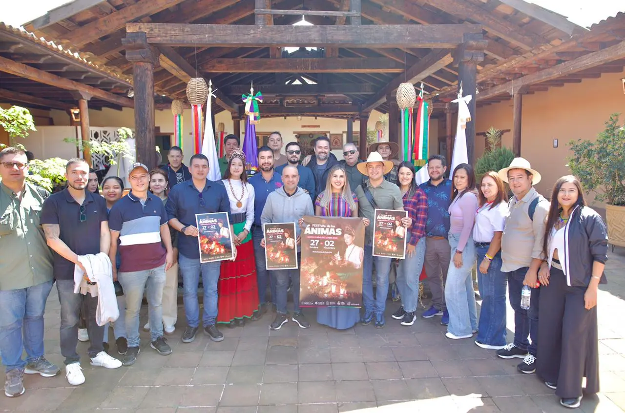Santa Clara del Cobre enamora con su cultura y hospitalidad: recibe visita de autoridades colombianas durante la presentación del Festival de las Ánimas 2025