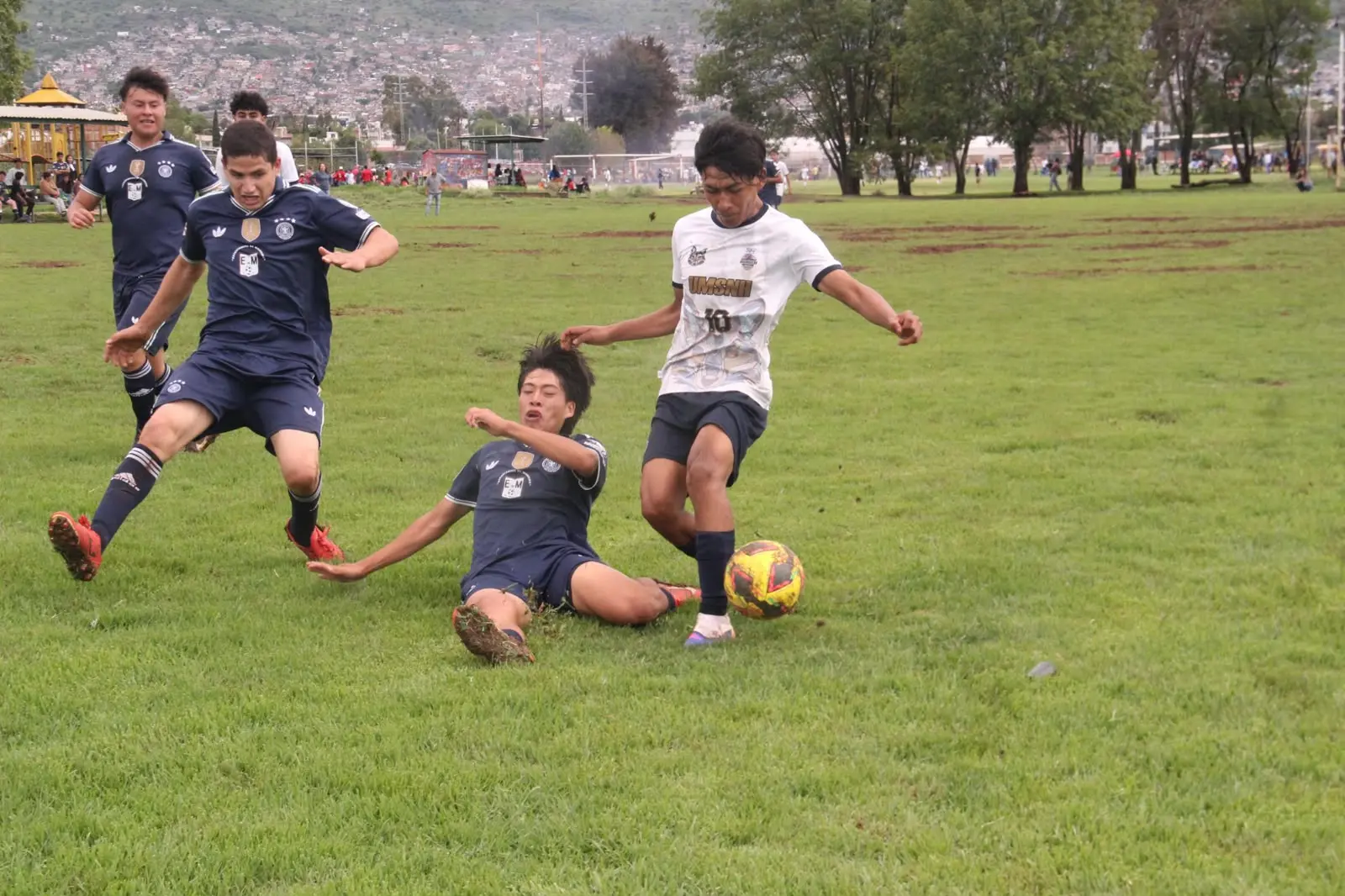 SÁBADO DE CAMPEONATOS PARA LOS EQUIPOS DE LA UMSNH EN LA LIGA MUNICIPAL