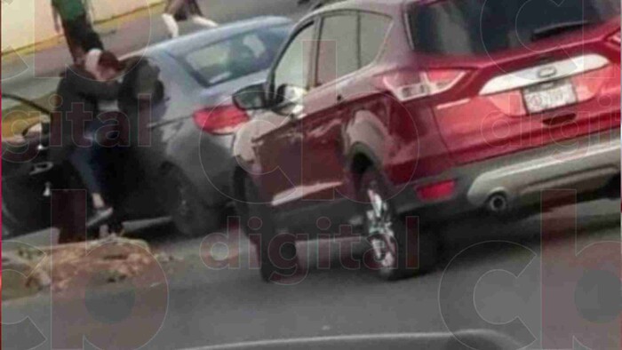 Se desgreñan conductores en la avenida Madero de Morelia