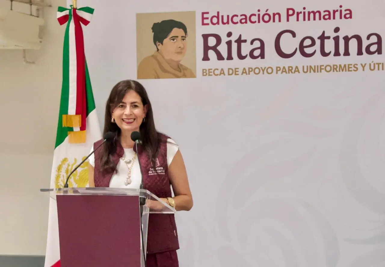 Se fortalecen becas e infraestructura educativa en Lázaro Cárdenas: SEE