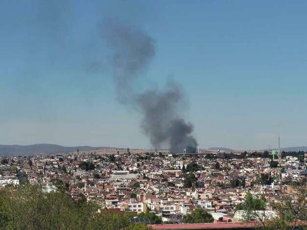 Se incendia deshuesadero cerca de La Soledad