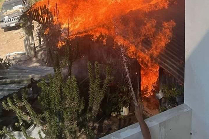 Se incendia domicilio en la colonia Los Encinos, al sur de Morelia