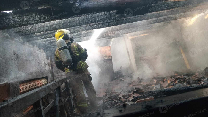 Se incendia local de comida en el centro de Acuitzio del Canje