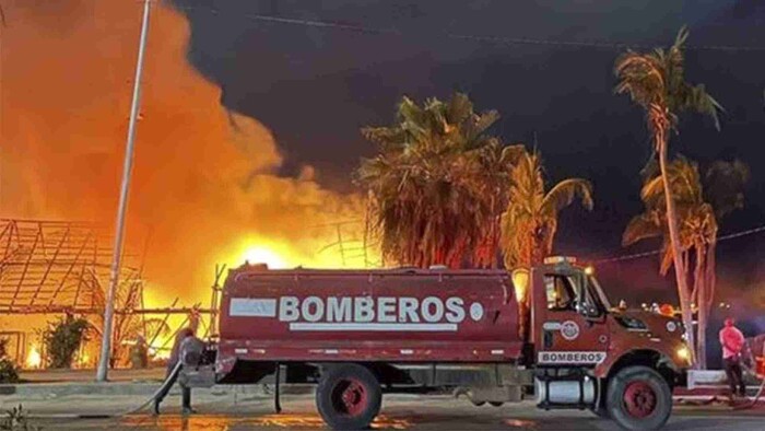 Se incendian tres restaurantes en Acapulco