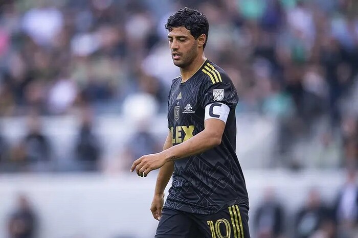 Se incendiaron las casas de Carlos Vela y Jorge Campos en California