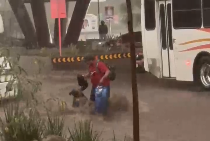 Se inunda Paso Catrinas y parte del libramiento