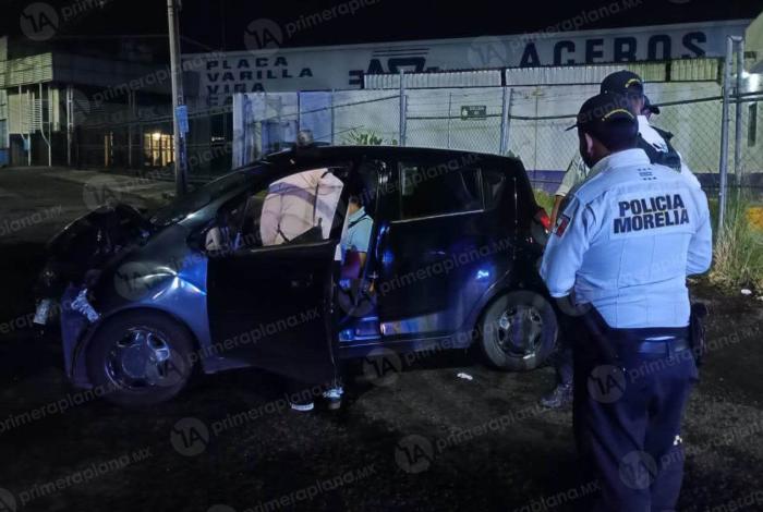 Se queda dormido y ch0ca en el Periférico de Morelia