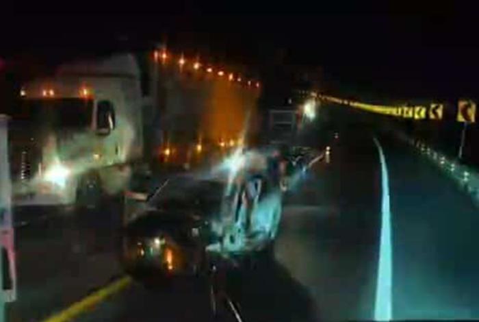 Se registra accidente vehicular en la autopista Pátzcuaro-Cuitzeo; hay un herido