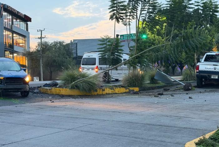 Se registra choque entre auto y patrulla de la Policía Auxiliar en Morelia