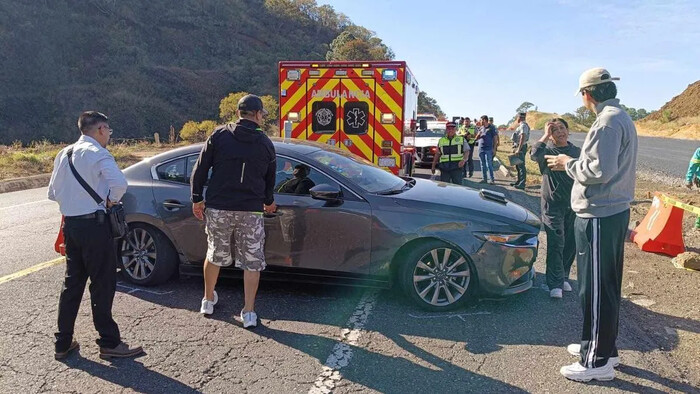 Se registra choque por alcance en la autopista Siglo XXI