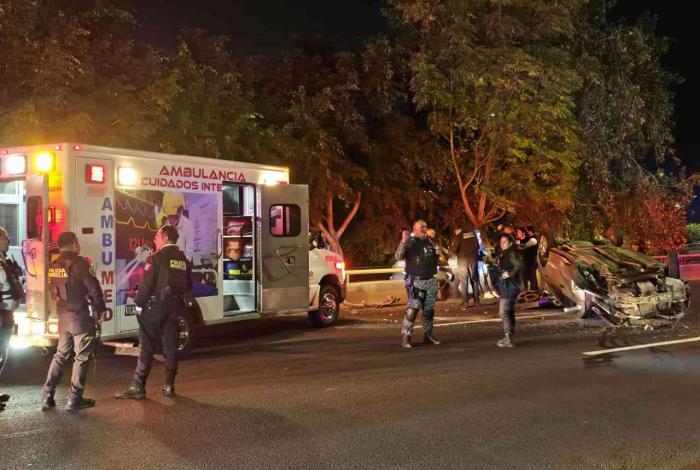 Se registra choque volcadura en el Periférico de Morelia, frente a la TAM