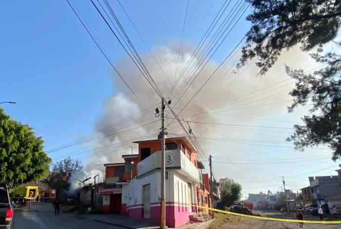 Se registra incendio de vivienda en la colonia La Esperanza, al poniente de Morelia