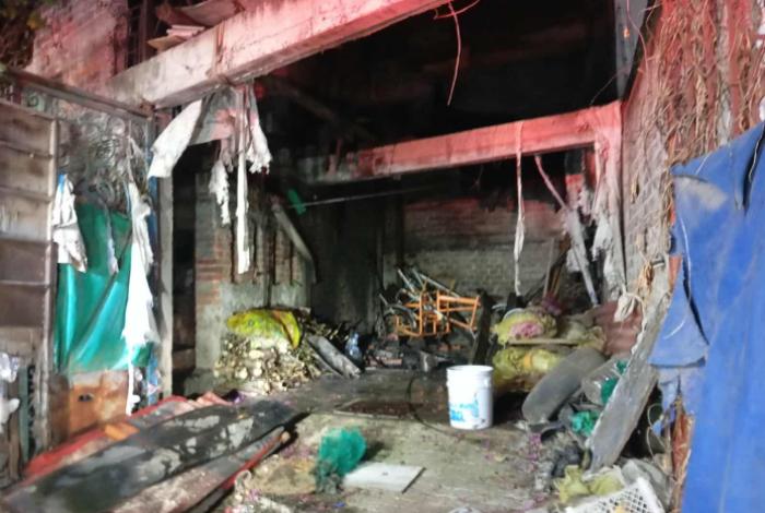 Se registra incendio en domicilio de la colonia 3 de Agosto en Morelia; auxilian a hombre de la tercera edad