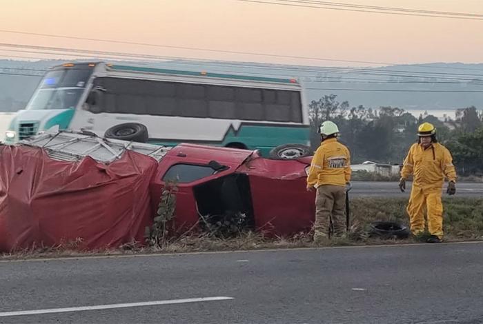 Se registran dos volcaduras: una en el Ramal Camelinas y otra en la Morelia-Pátzcuaro
