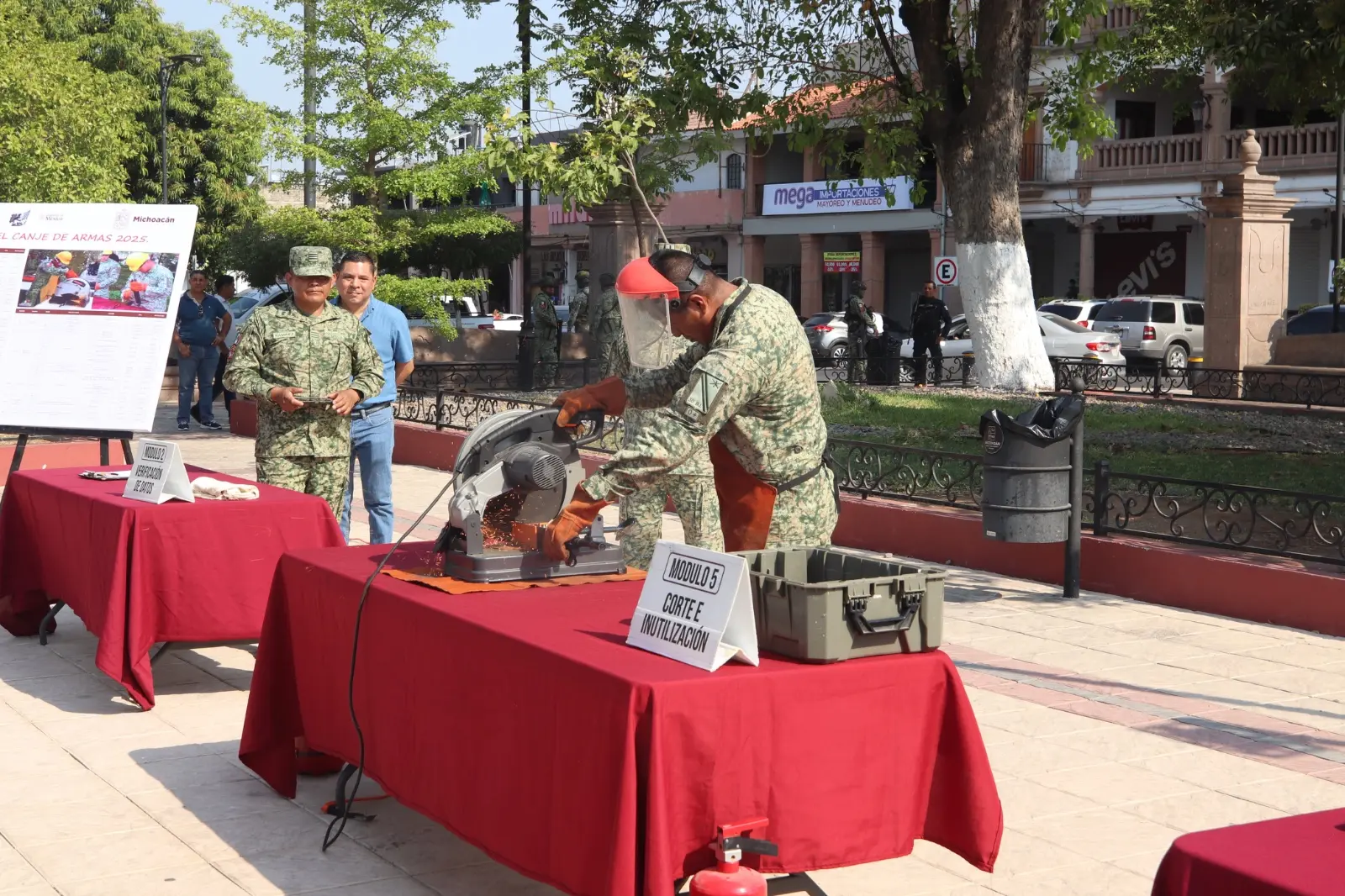 Secretaría de la Defensa Nacional en conjunto con el ayuntamiento dan arranque de la campaña Canje de Armas 2025.