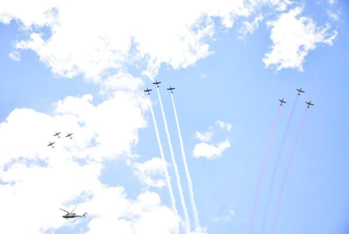 Secretario de la Defensa Nacional, General Ricardo Trevilla Trejo, pasa revista al Agrupamiento Aéreo del Desfile del 16 de septiembre