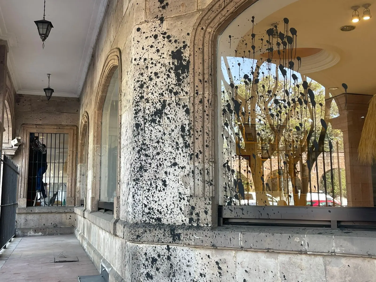 Sector comercial de Morelia condenan violencia del “bloque negro” durante el 8M