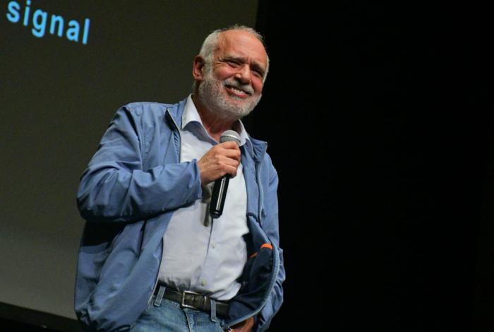 Secum fortalece formación teatral con clase magistral de Enrique Singer