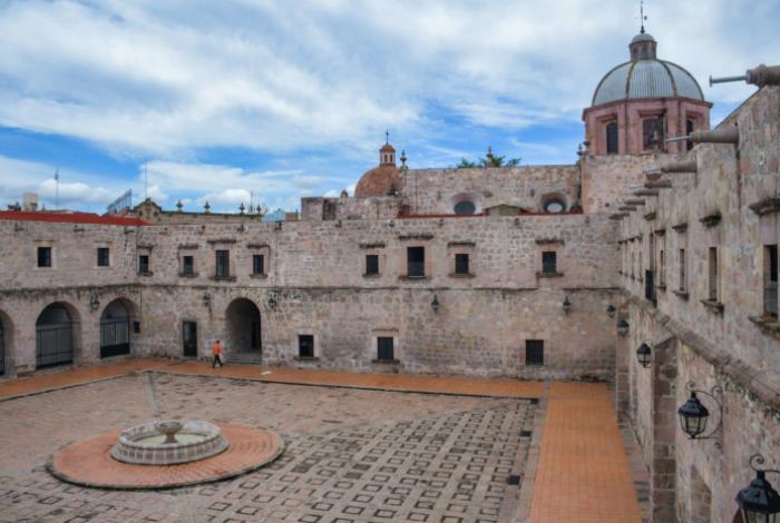 Secum reitera compromiso con la inclusión en la Casa de la Cultura de Morelia