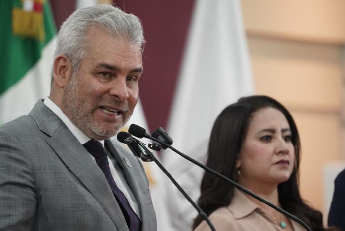 Señala Bedolla tinte político en anuncio de paro transportista en Morelia