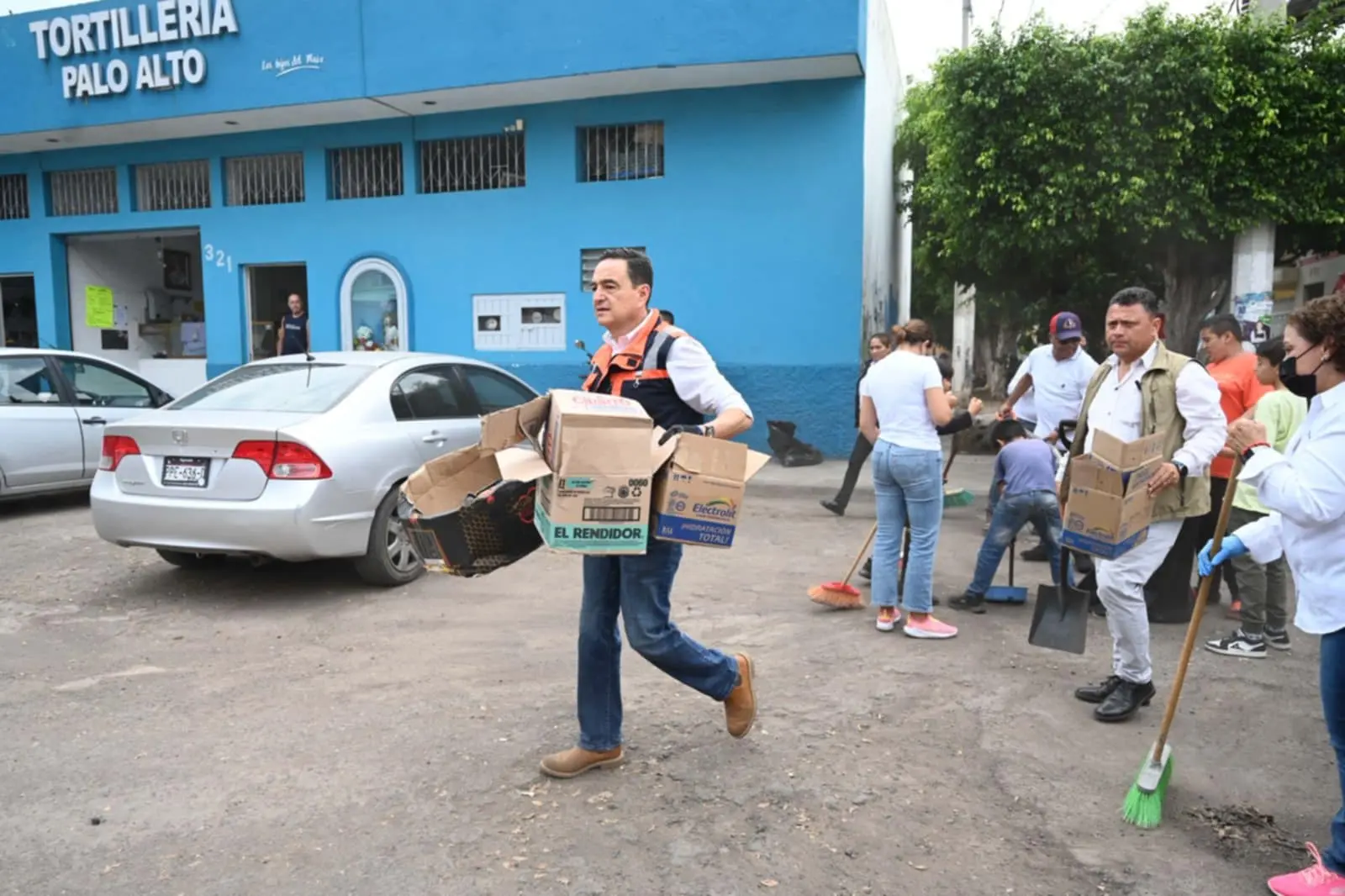 “Ser zamoranos es darnos la mano”: Carlos Soto lidera jornada de limpieza en Palo Alto