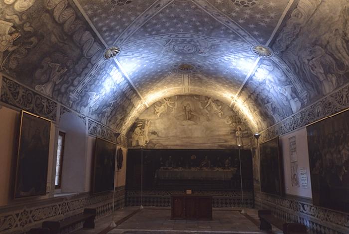 Sesión fotográfica en Pinacoteca de San Agustín pondría en riesgo tesoro pictórico del siglo XVII