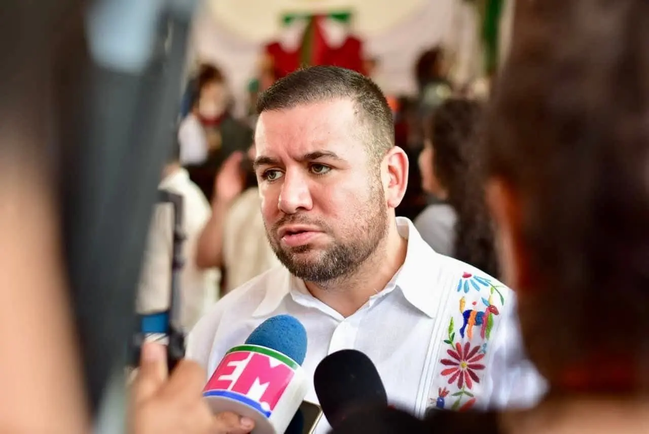 Sesiones solemnes deben ser con el pueblo: Reyes Galindo