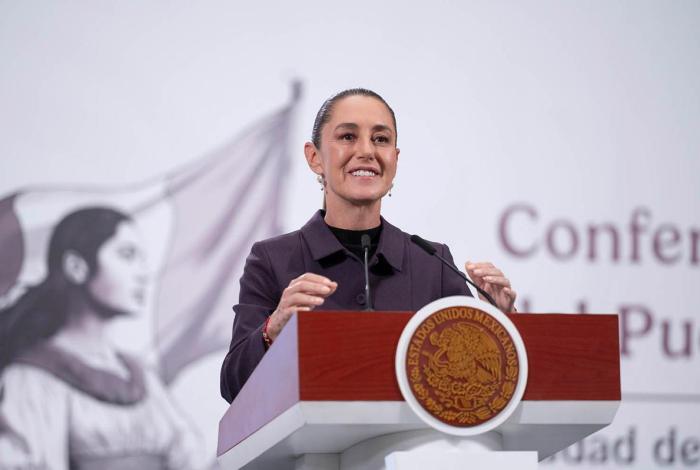 Sheinbaum celebra compra de acciones de Banamex por Chico Pardo