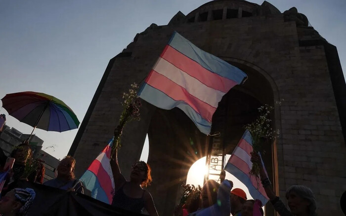 Sheinbaum contempla tipificación del transfeminicidio en México