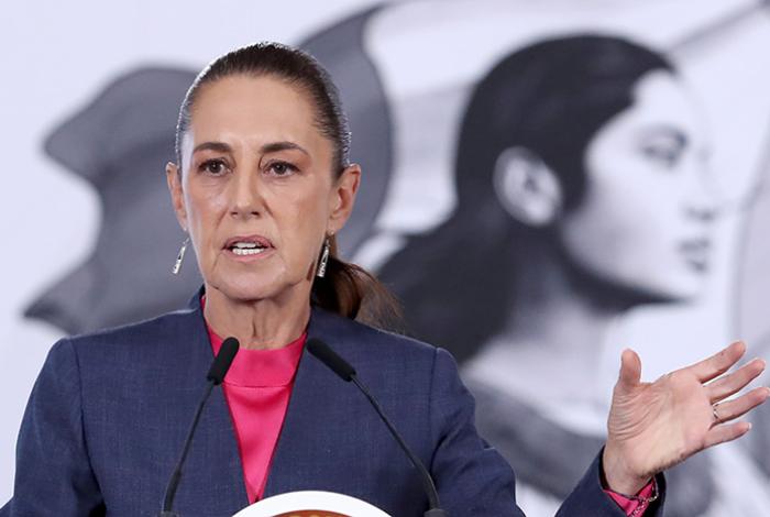 Sheinbaum critica la comercialización del fútbol y los precios del Mundial