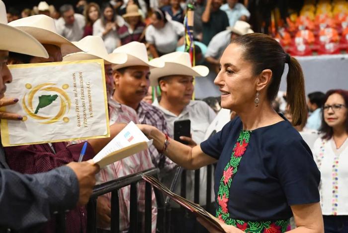 Sheinbaum presenta plan de 831 mdp para ganaderos afectados