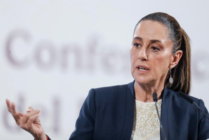 Sheinbaum recibirá a congresistas de EUA a horas de entrar en vigor aranceles