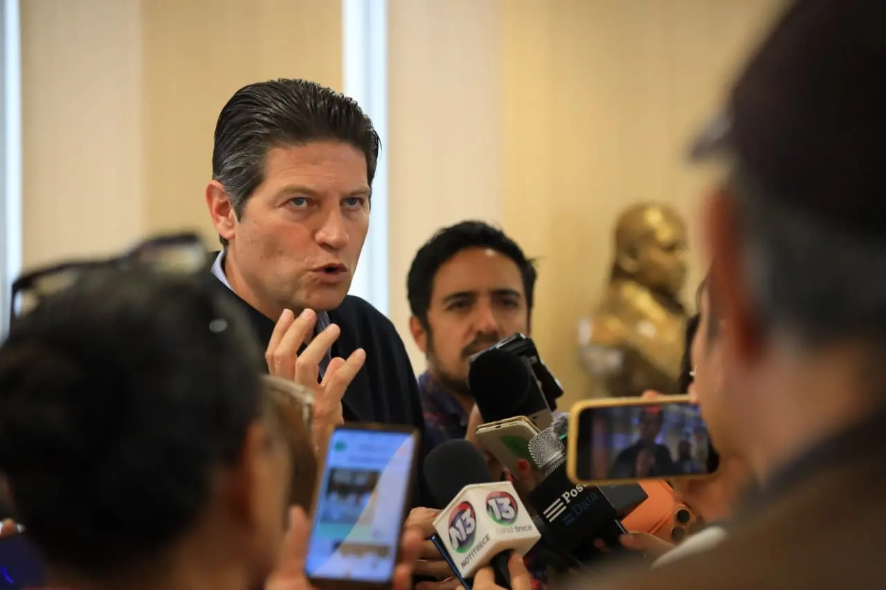 Si yo fuera gobernador, trabajaría muchísimo para tener un equipo de Primera División: Alfonso Martínez