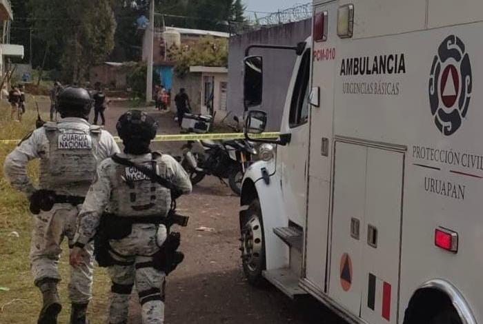 Sicarios irrumpen en vivienda al oriente de Uruapan y matan a un joven