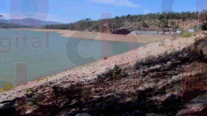 Sigue en aumento el nivel de agua en la presa de Cointzio: OOAPAS