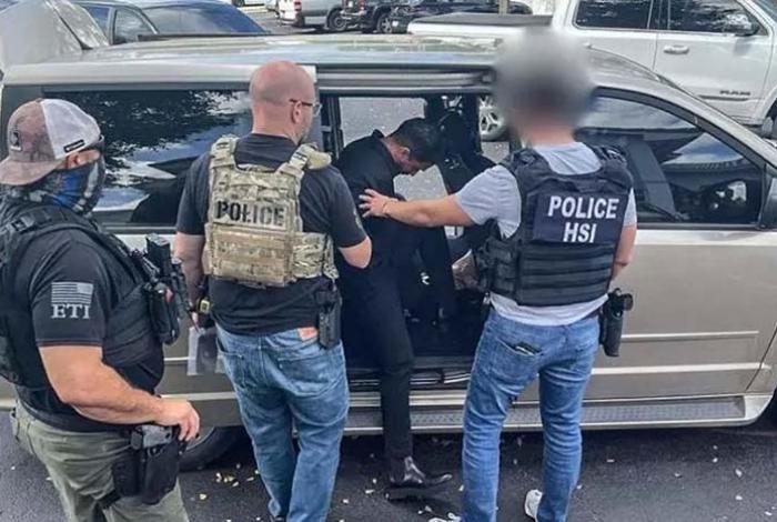 Siguen las redadas: el ICE detiene a 25 albañiles mexicanos y centroamericanos en Pensilvania