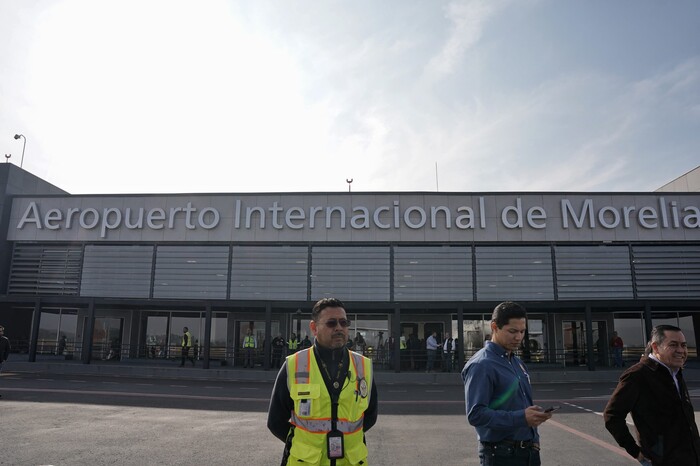 Sin vuelos de deportados en el aeropuerto de Morelia: Bedolla