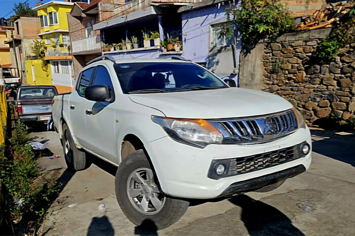 Sobre la balacera de hoy en Huaniqueo: dos muertos y una camioneta con logos apócrifos de la FGE