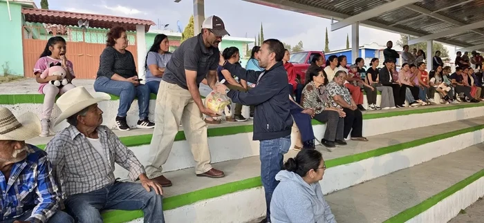 SOLIDARIDAD Y COMPROMISO: AYUNTAMIENTO DE HUANIQUEO CONCLUYE ENTREGA DE DESPENSAS