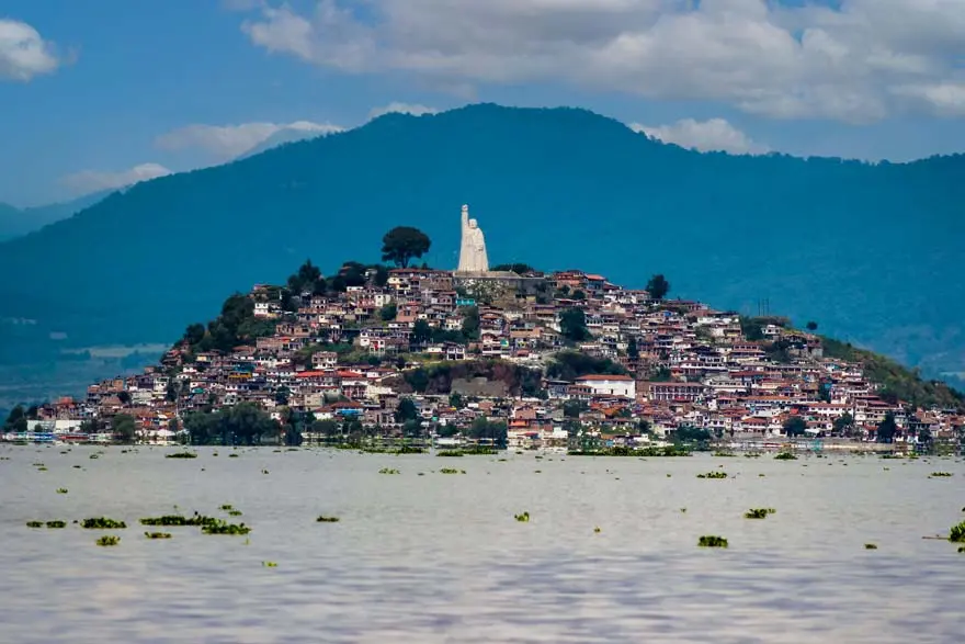 Son mas de 800 denuncias de ilegalidades ambientales alrededor del lago de Pátzcuaro, menciona alcalde