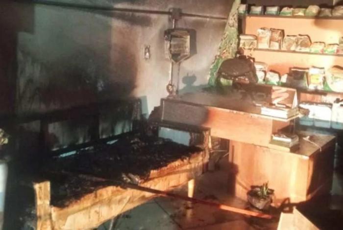 Sospechan incendio intencional en agroquímica de Ario de Rosales, Michoacán